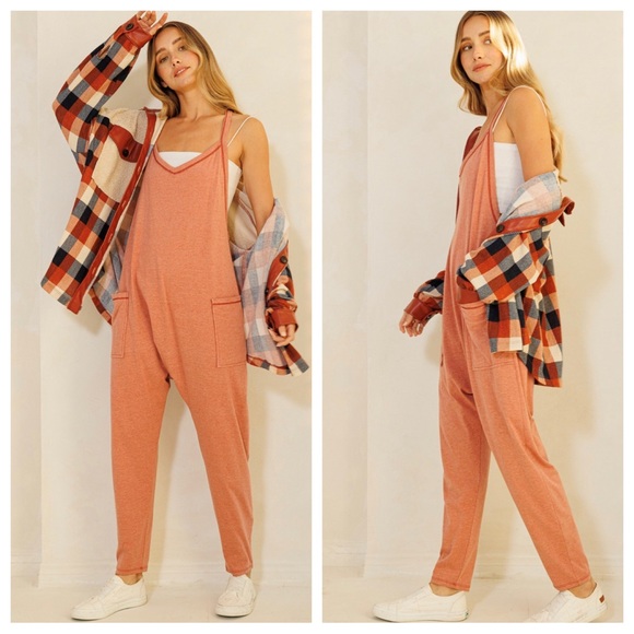 Boho Fabulous Sleeveless Solid Härem Jumpsuit - Picture 2 of 3